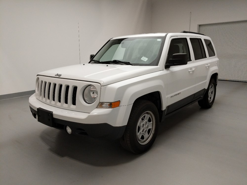 Used 2016 Jeep Patriot Driver Front Bumper