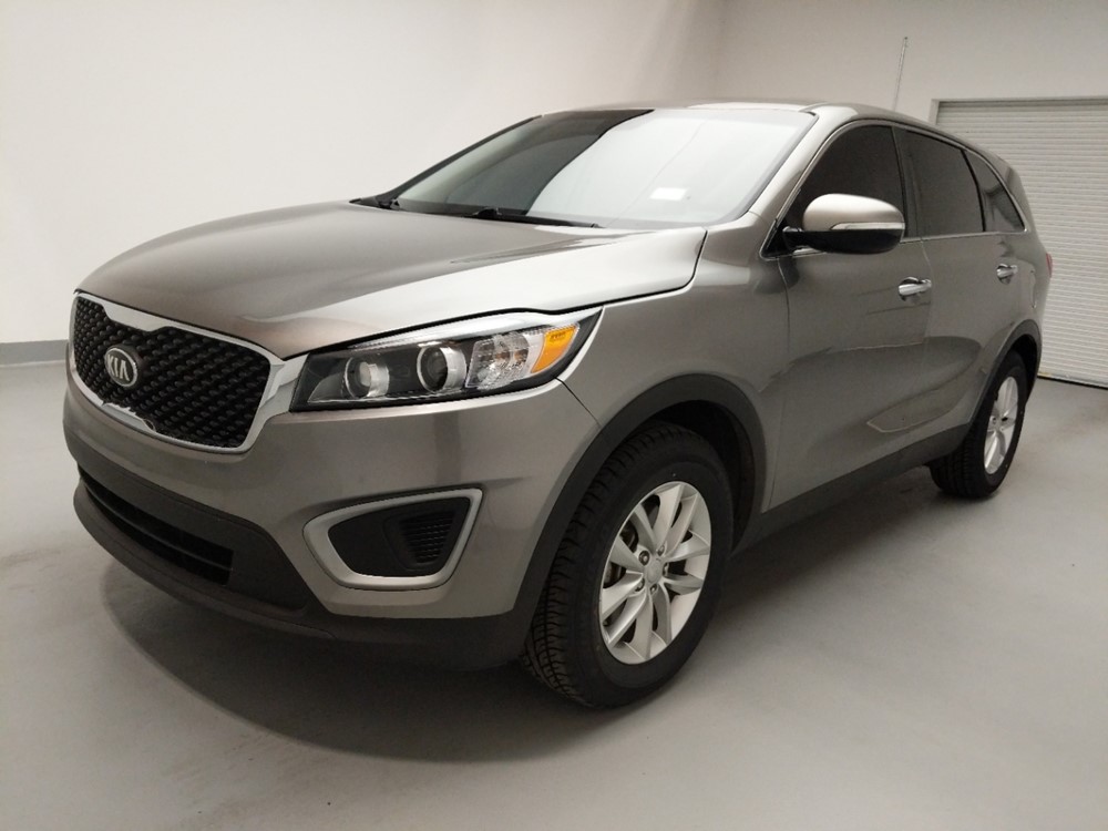 Used 2017 Kia Sorento Driver Front Bumper