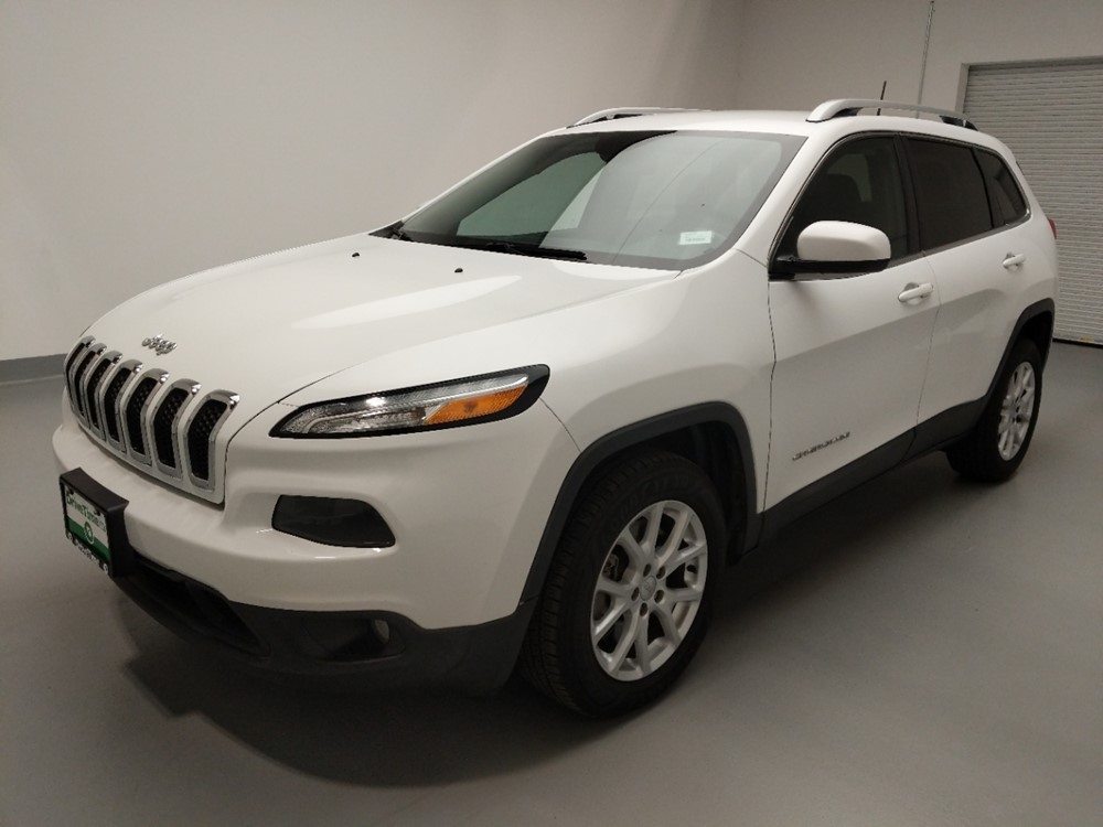 Used 2017 Jeep Cherokee Driver Front Bumper