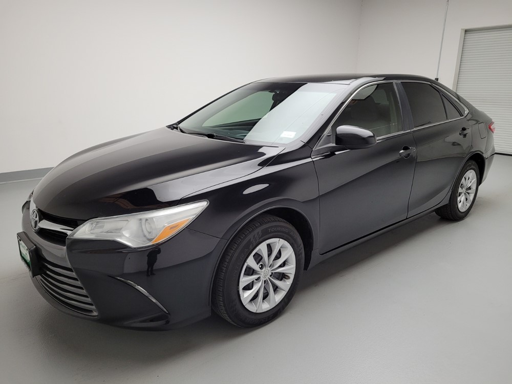Used 2017 Toyota Camry Driver Front Bumper