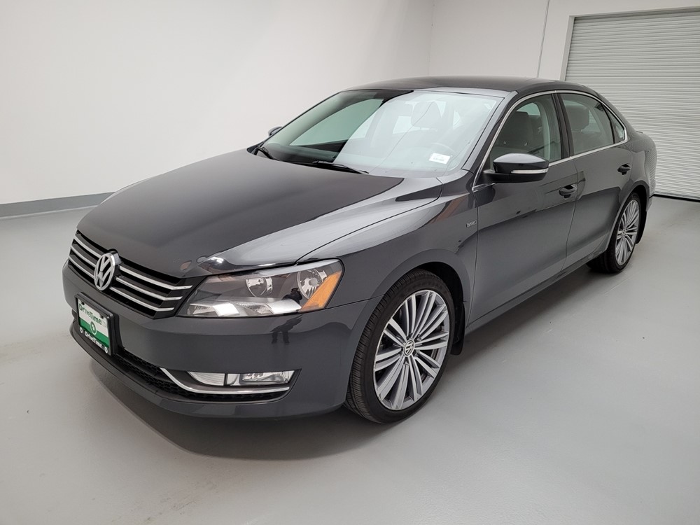 Used 2015 Volkswagen Passat Driver Front Bumper