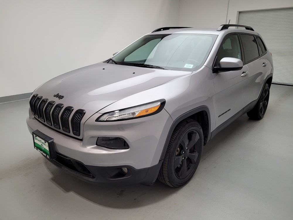 Used 2018 Jeep Cherokee Driver Front Bumper