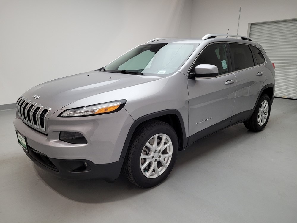 Used 2017 Jeep Cherokee Driver Front Bumper