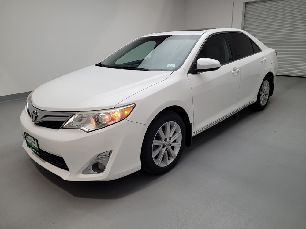 Used 2012 Toyota Camry Driver Front Bumper