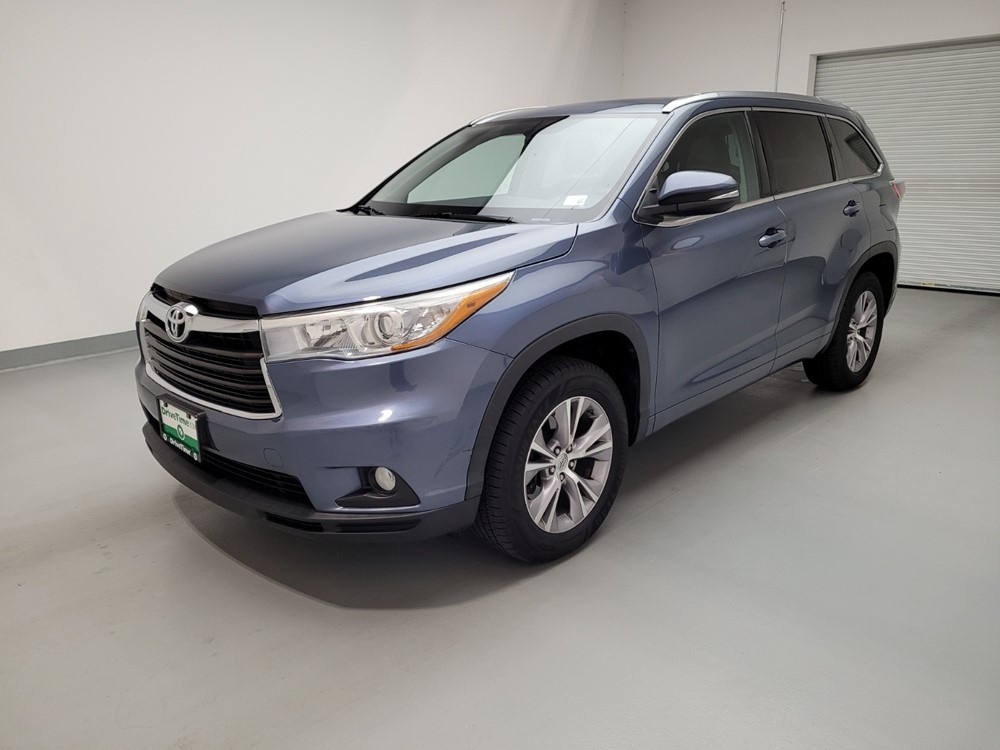 Used 2015 Toyota Highlander Driver Front Bumper