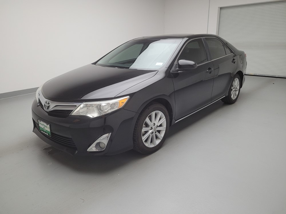 Used 2013 Toyota Camry Driver Front Bumper