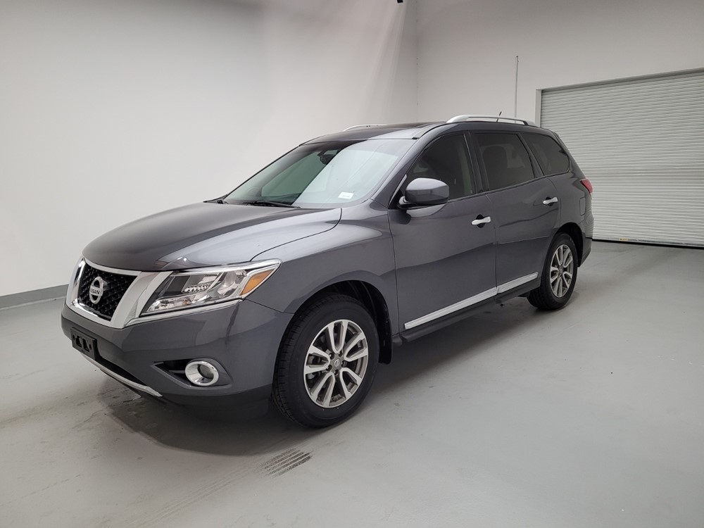 Used 2013 Nissan Pathfinder Driver Front Bumper