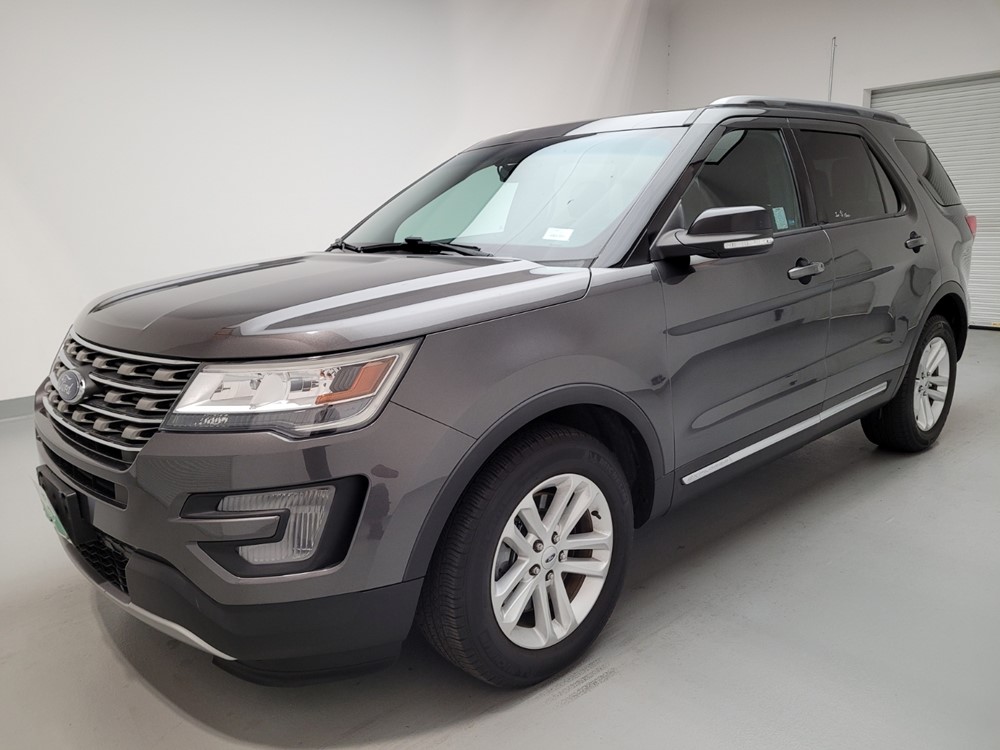 Used 2017 Ford Explorer Driver Front Bumper