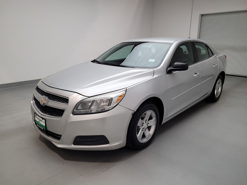 Used 2013 Chevrolet Malibu Driver Front Bumper