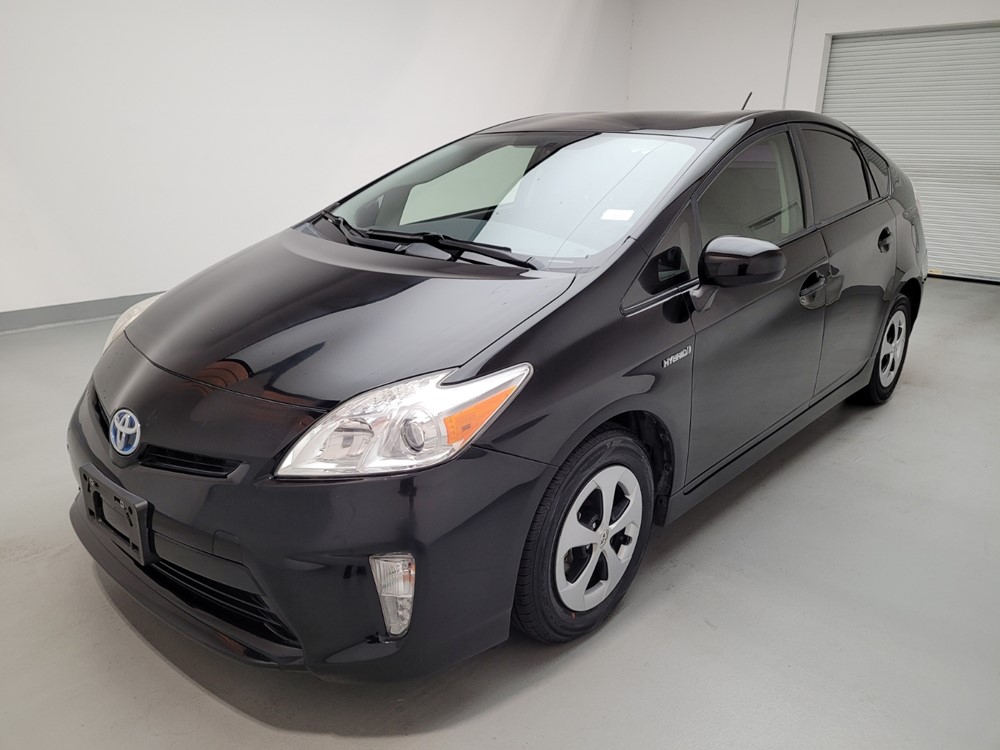 Used 2013 Toyota Prius Driver Front Bumper