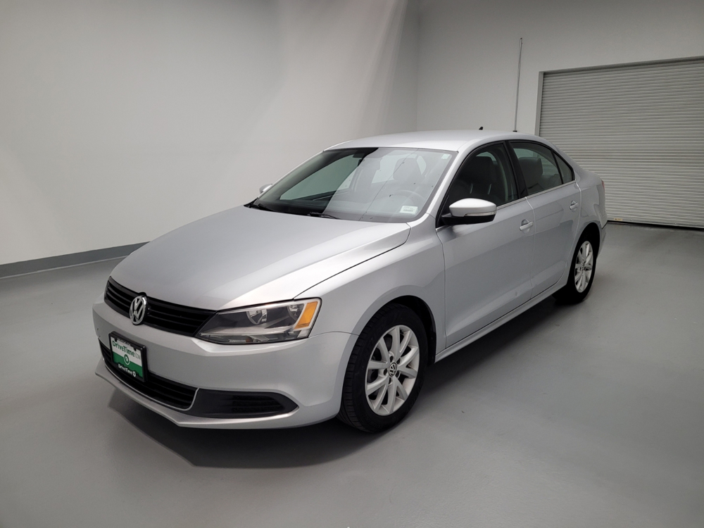 Used 2013 Volkswagen Jetta Driver Front Bumper
