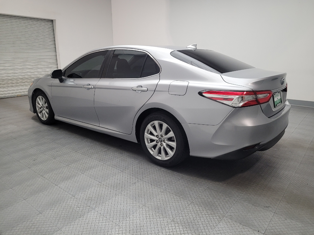 2019 Toyota Camry LE photo 3