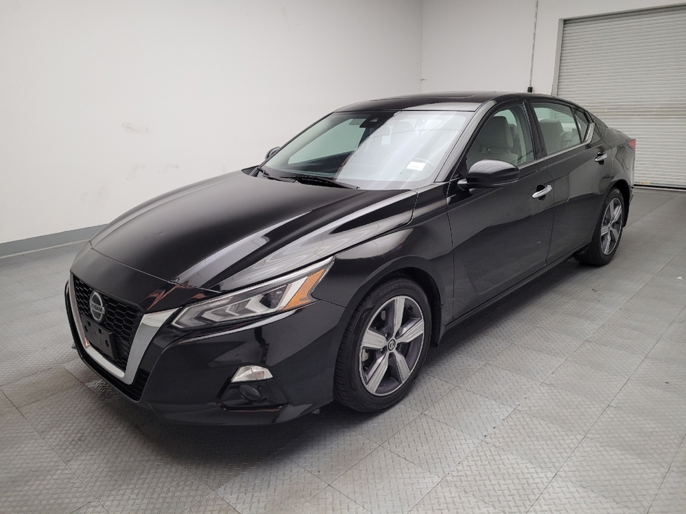 2022 Nissan Altima SL's photo