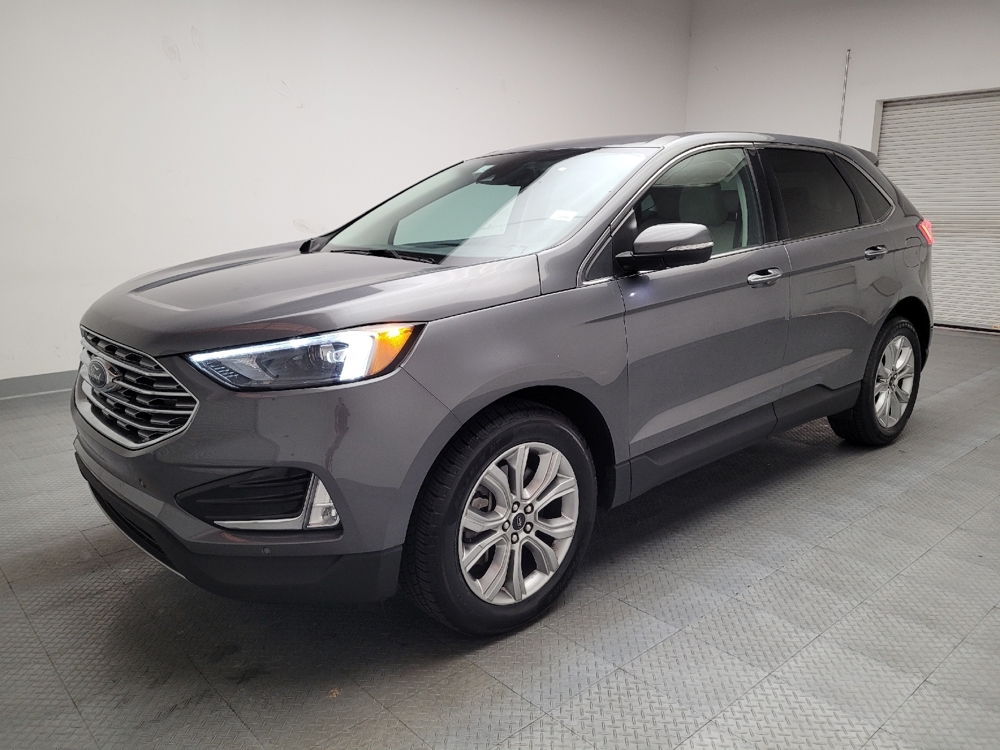 2023 Ford Edge Titanium's photo