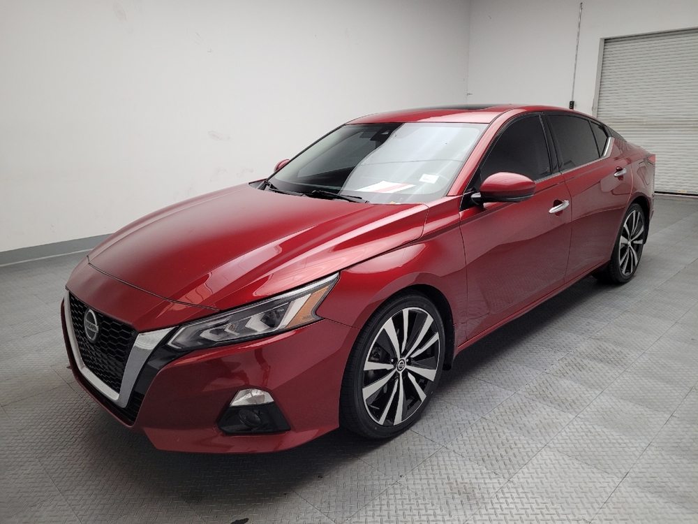 2020 Nissan Altima Platinum's photo