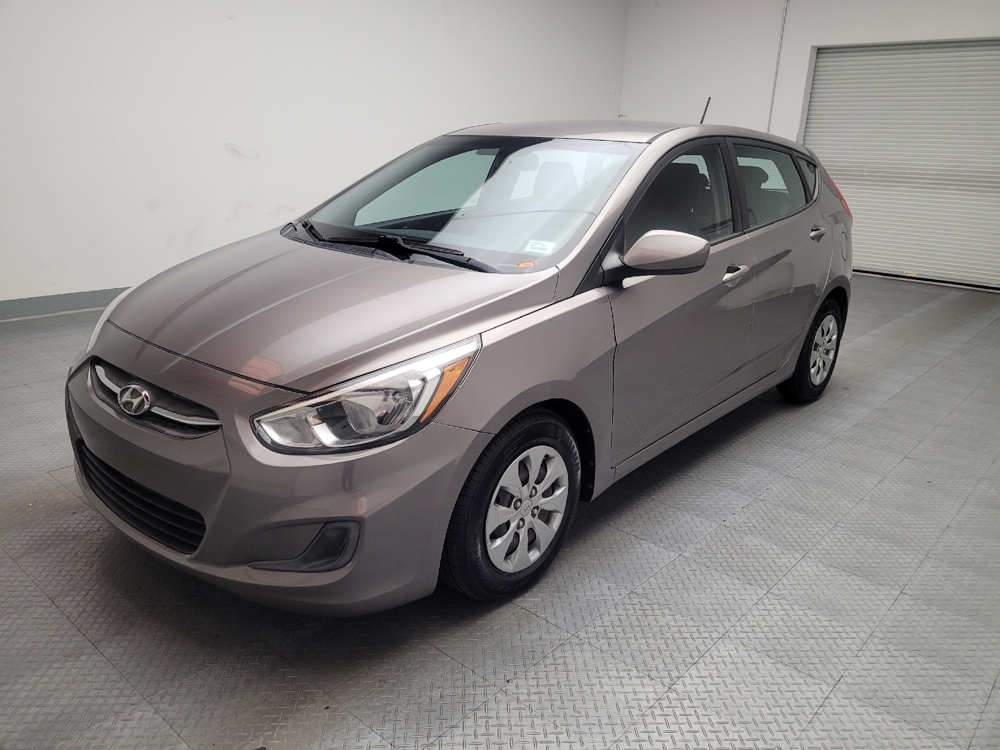 2017 Hyundai Accent SE's photo