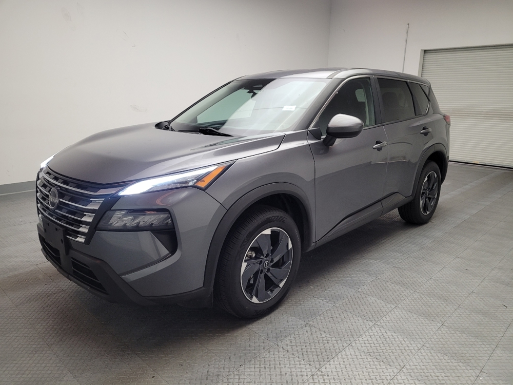 2024 Nissan Rogue SV's photo