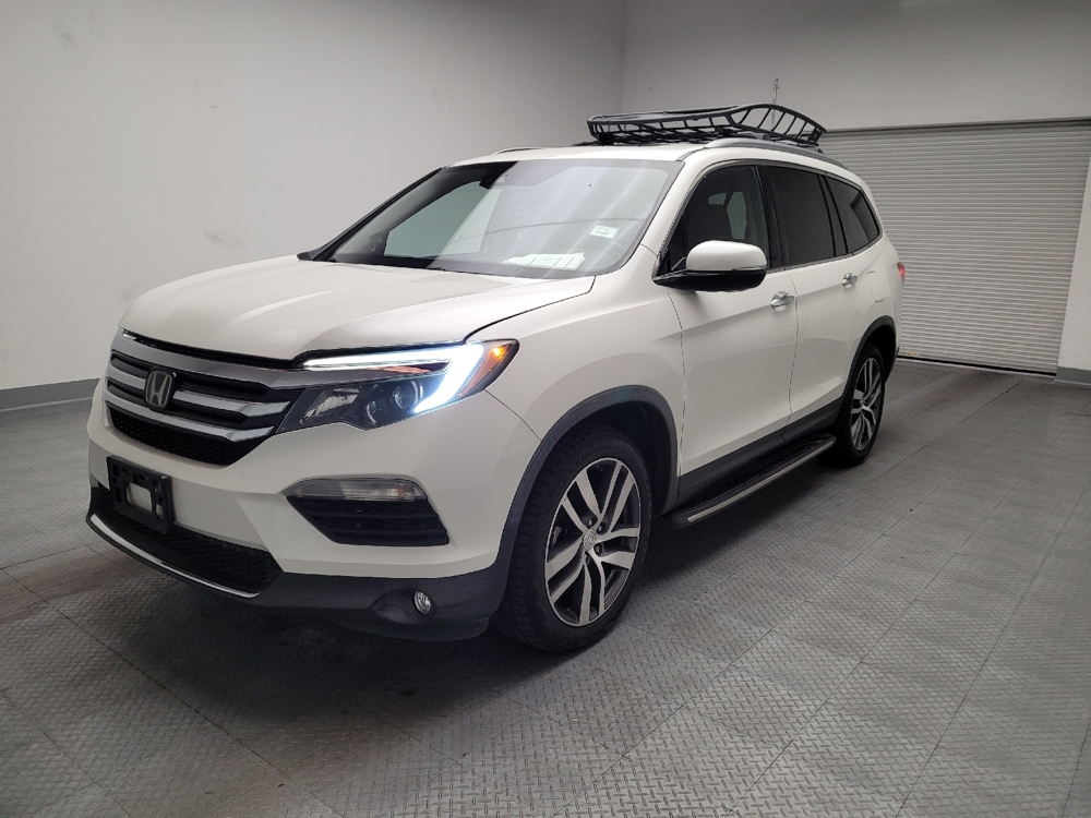 2018 Honda Pilot Elite's photo