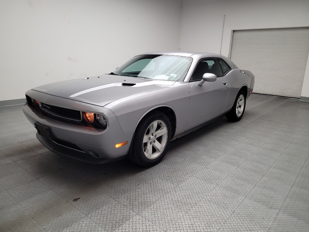 2014 Dodge Challenger SXT's photo