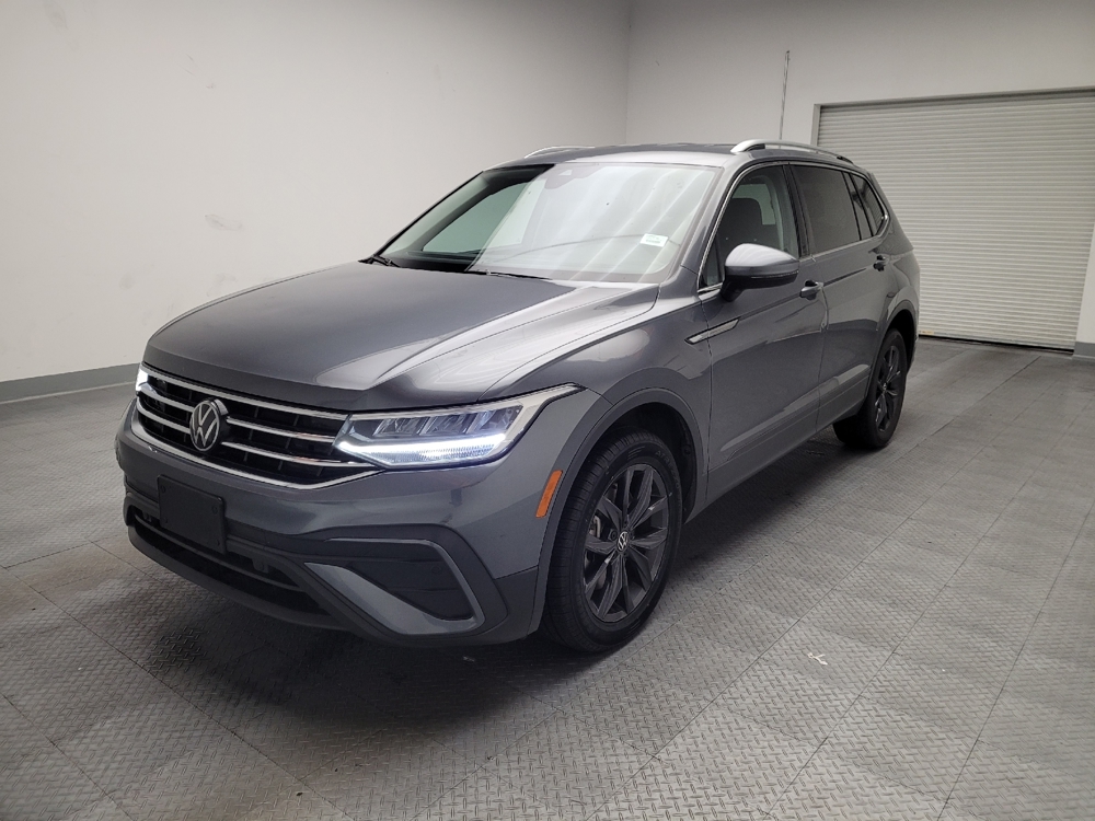2024 Volkswagen Tiguan SE's photo