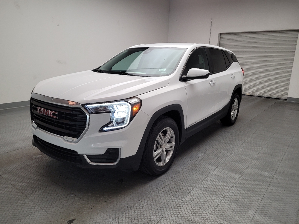 2024 GMC Terrain SLE's photo