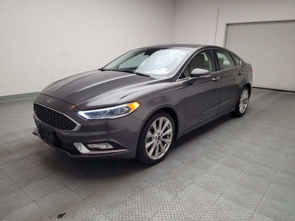 2017 Ford Fusion Platinum's photo