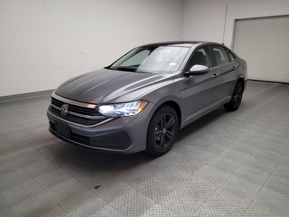 2024 Volkswagen Jetta SE's photo