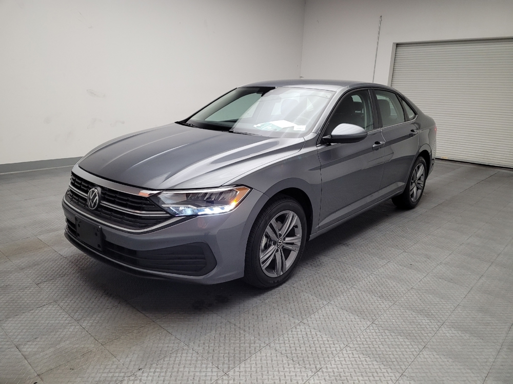 2024 Volkswagen Jetta SE's photo