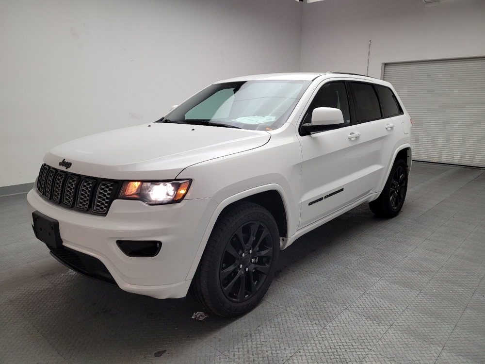 2018 Jeep Grand Cherokee Altitude's photo