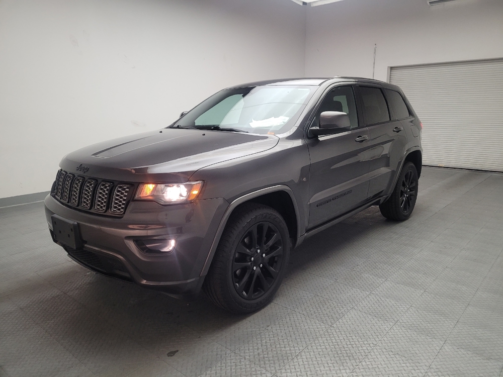 2018 Jeep Grand Cherokee Altitude's photo