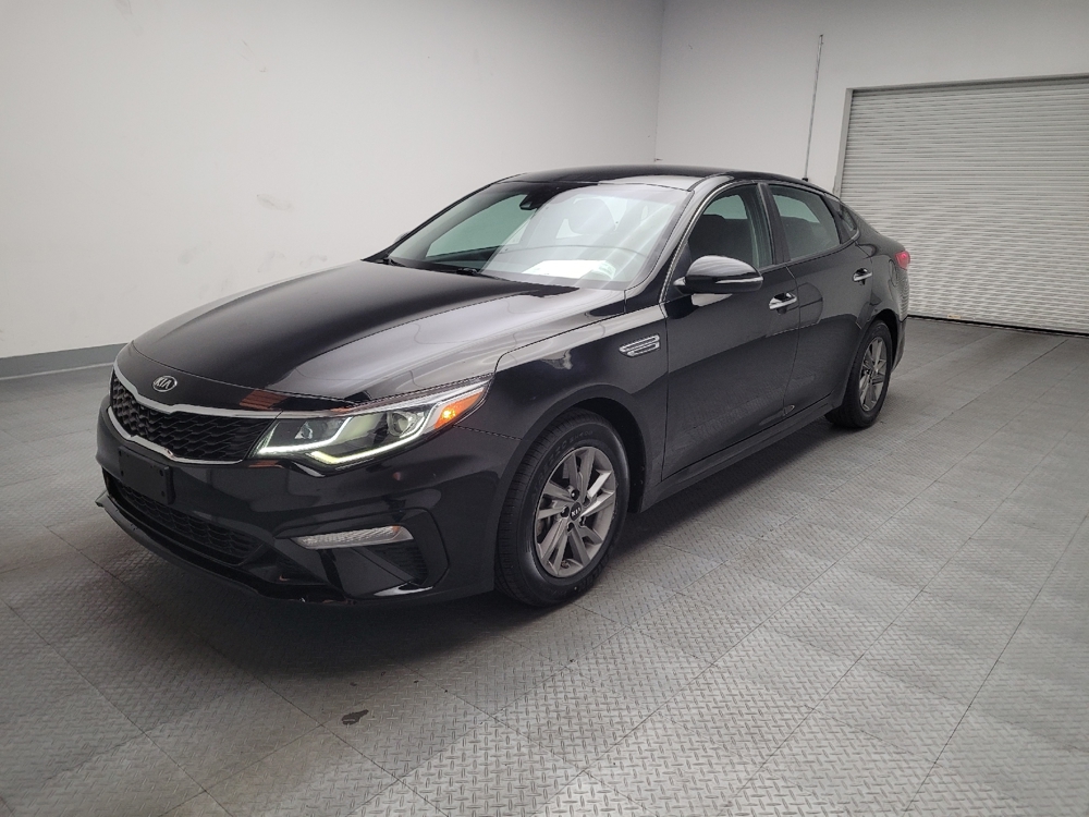 2019 Kia Optima LX's photo