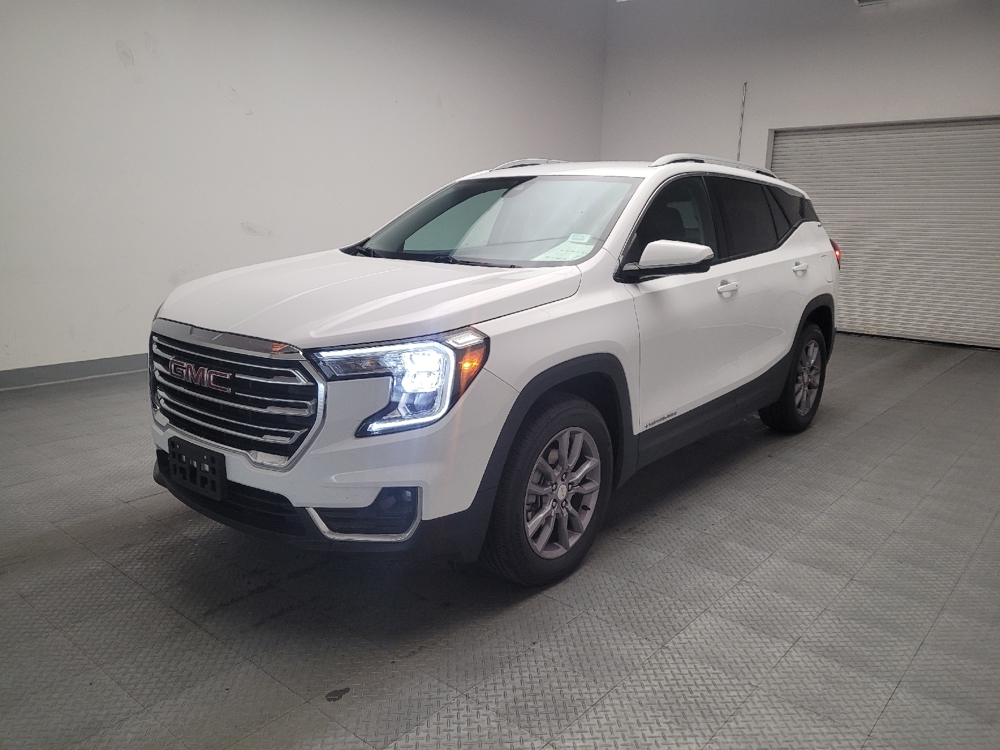 2024 GMC Terrain SLT's photo