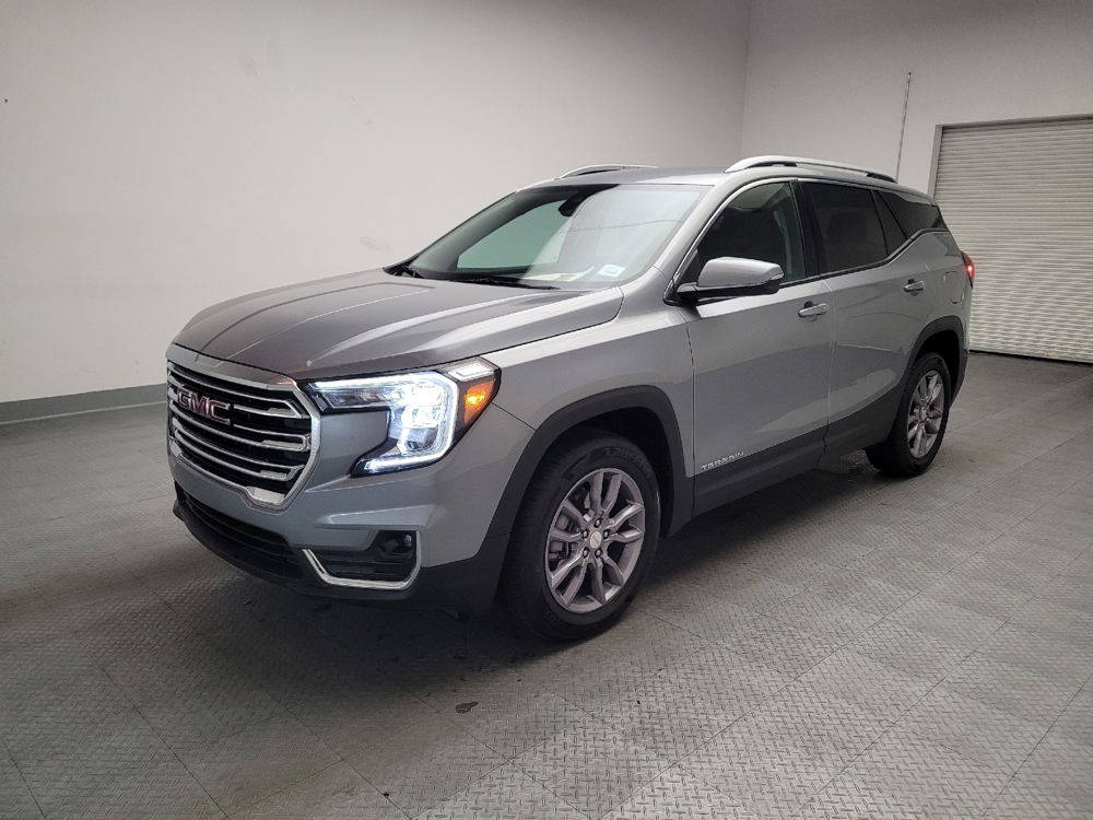 2024 GMC Terrain SLT's photo