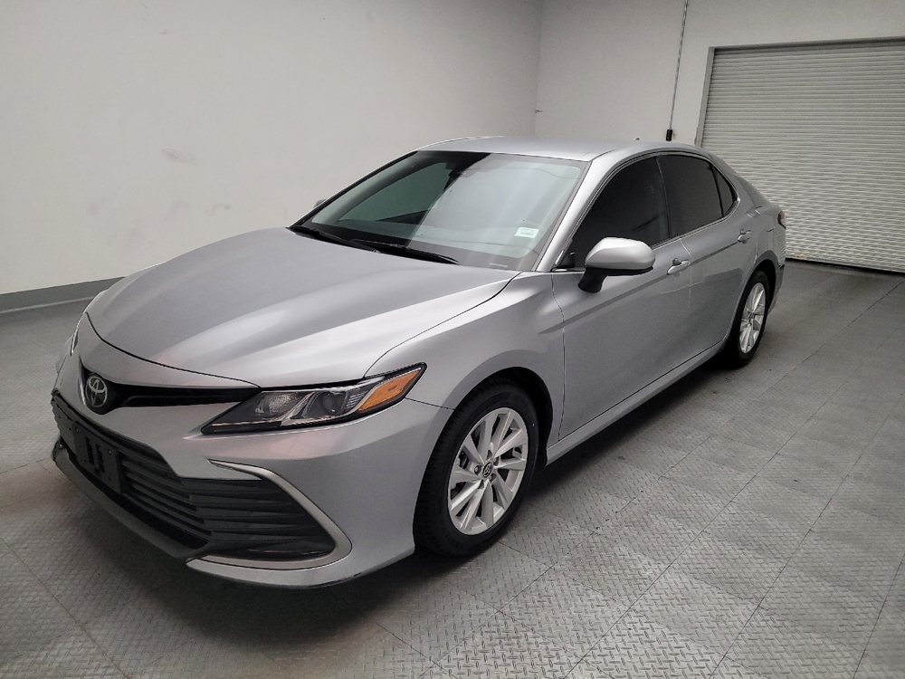 2024 Toyota Camry LE's photo