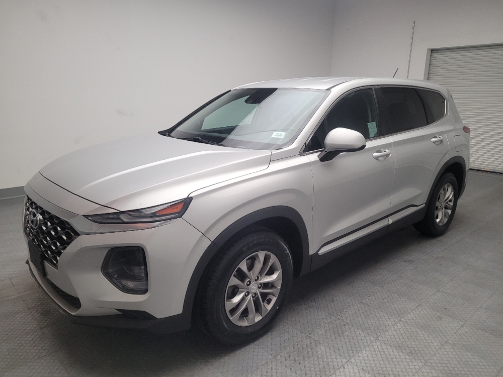2019 Hyundai Santa Fe SE's photo