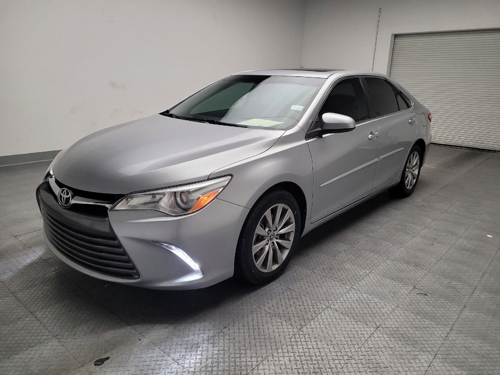 2015 Toyota Camry XLE's photo