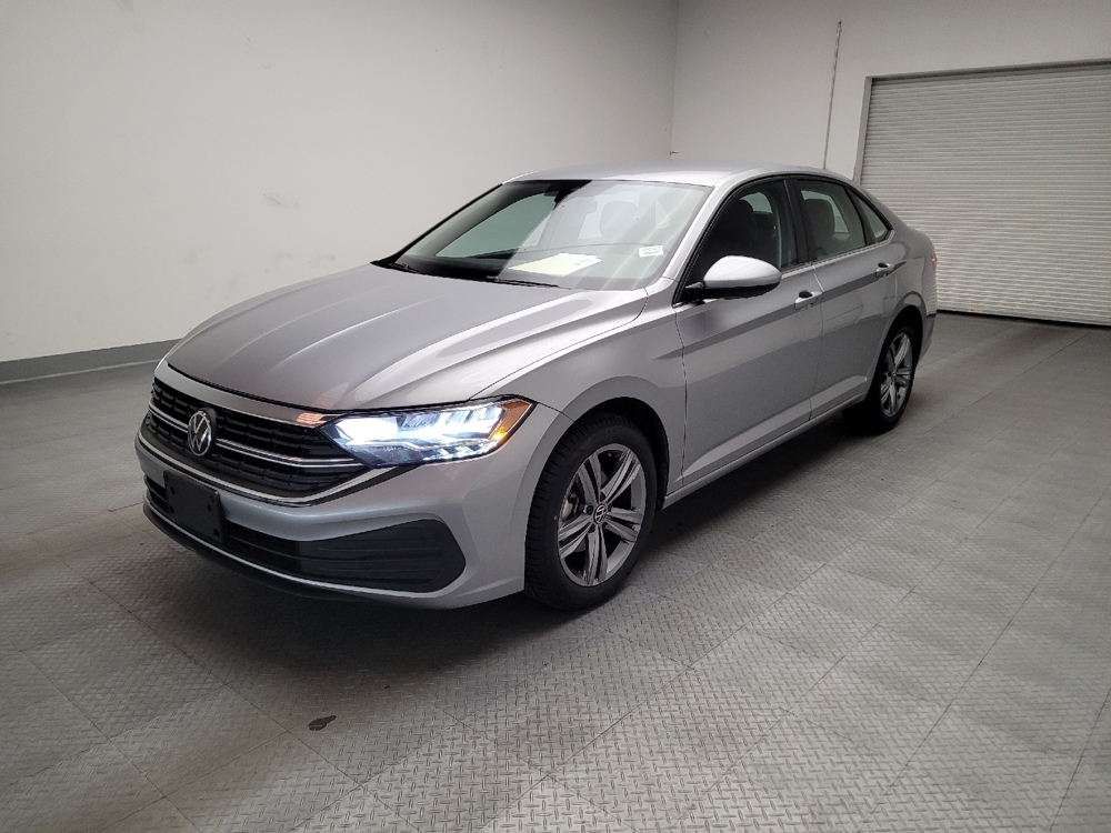 2024 Volkswagen Jetta SE's photo