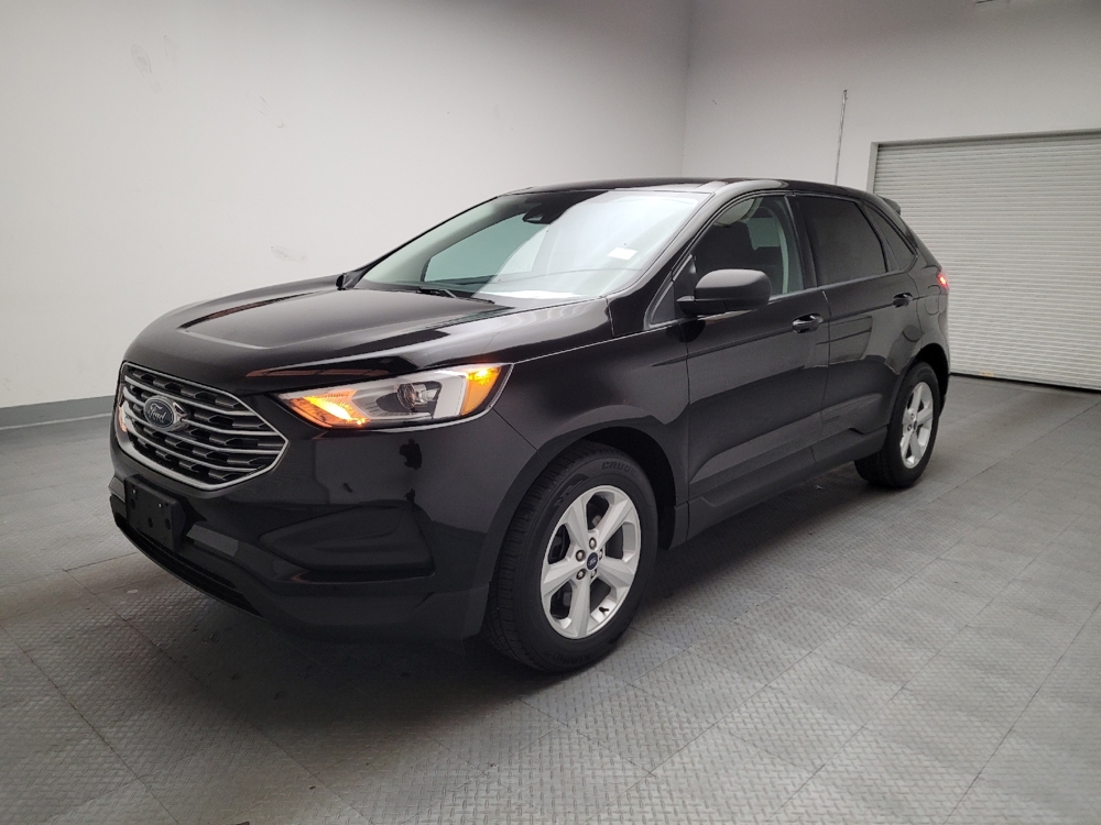 2021 Ford Edge SE's photo