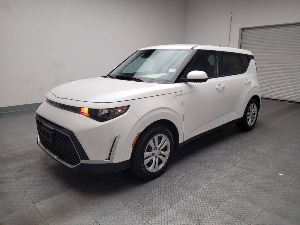 2024 Kia Soul LX's photo