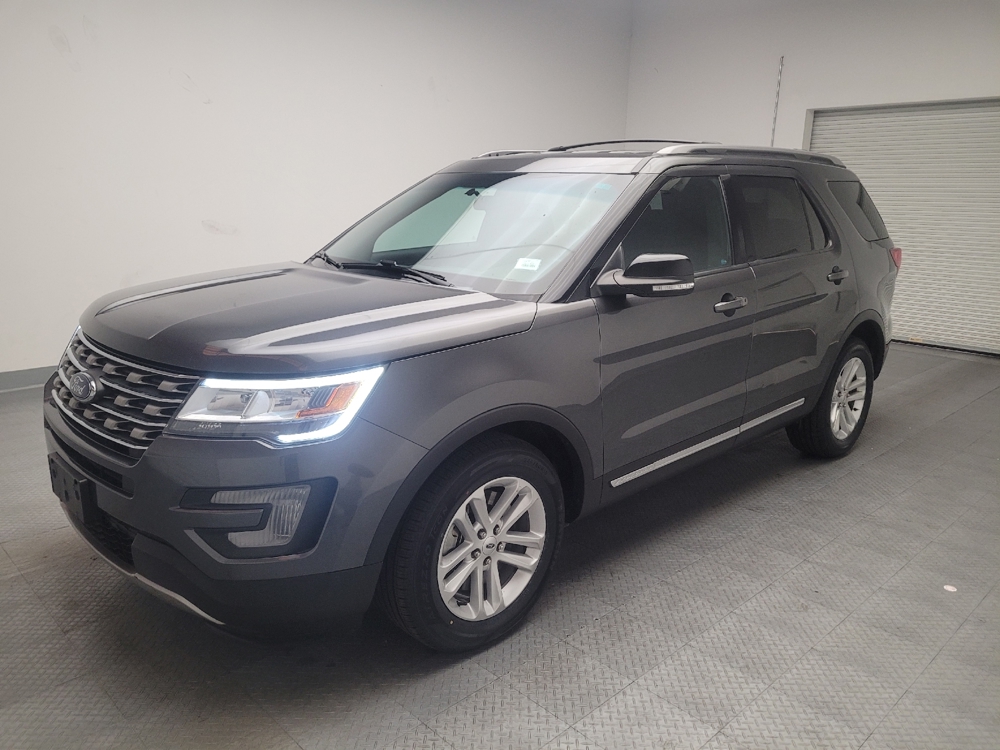2016 Ford Explorer XLT's photo