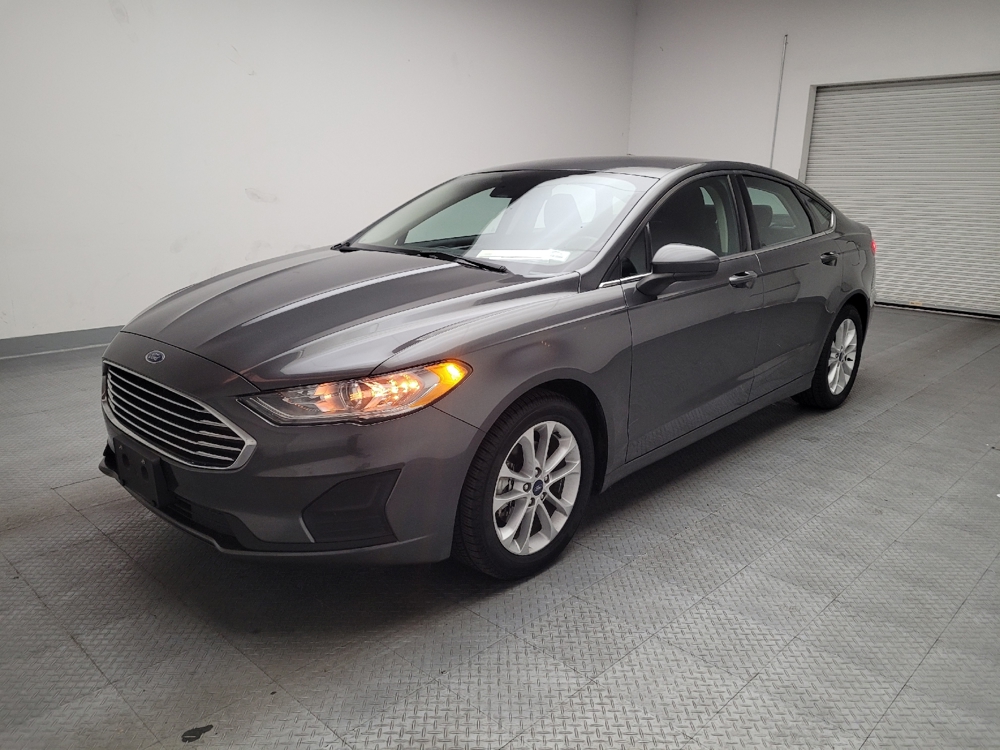 2020 Ford Fusion SE's photo