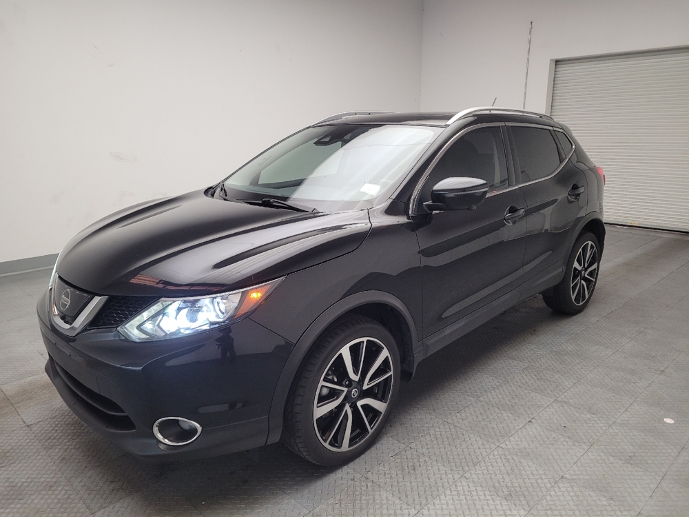 2017 Nissan Rogue Sport SL's photo