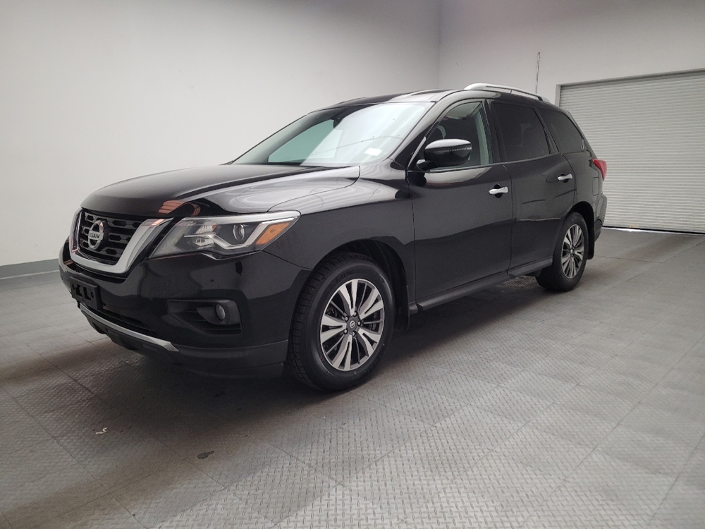 2017 Nissan Pathfinder SV
