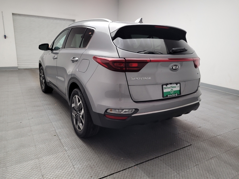 2020 Kia Sportage EX - Photo 5