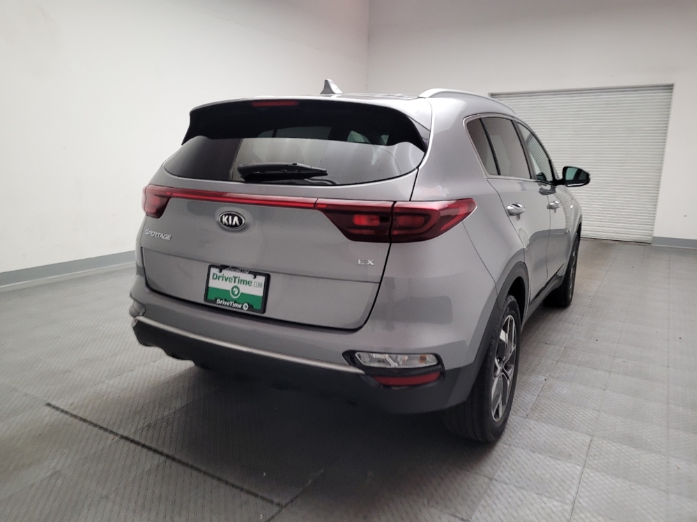 2020 Kia Sportage EX - Photo 6