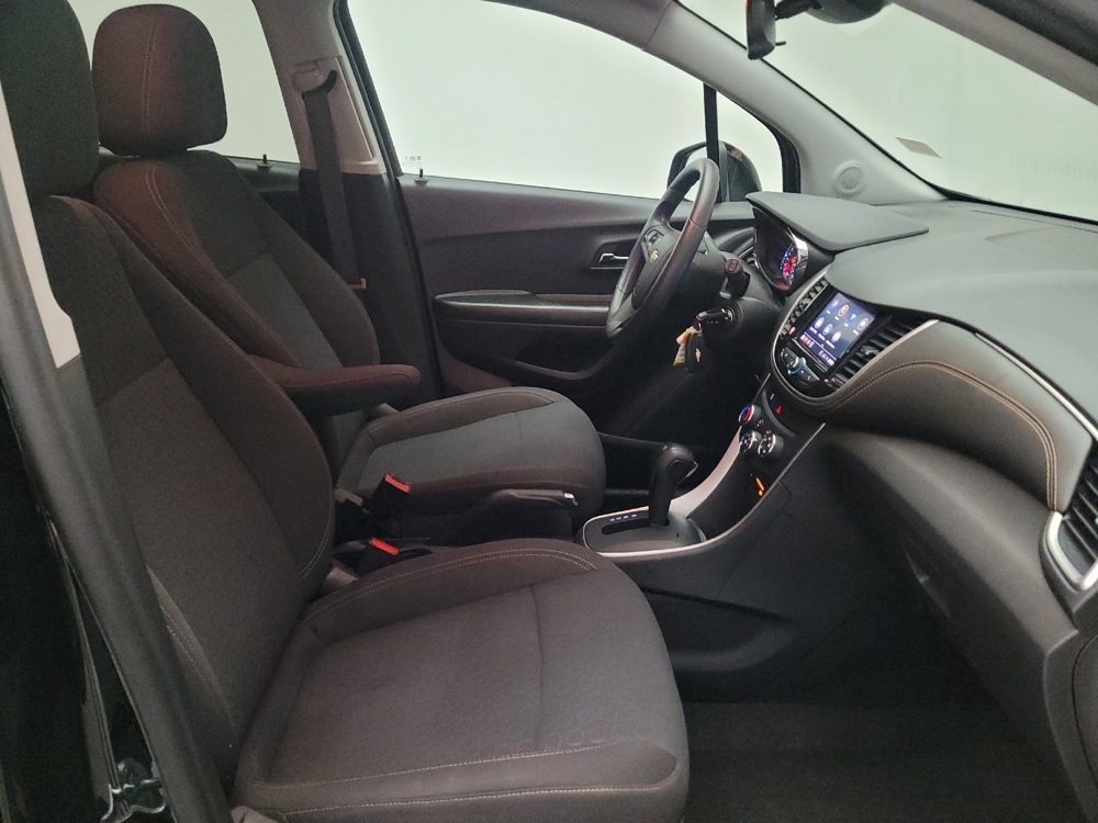 2022 Chevrolet Trax LS - Photo 16