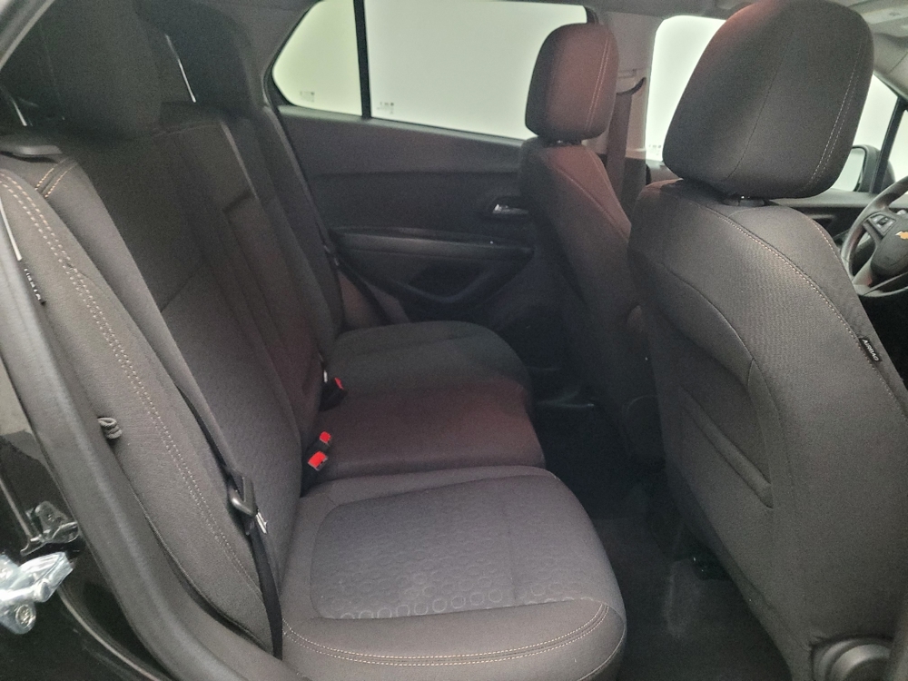 2022 Chevrolet Trax LS - Photo 15