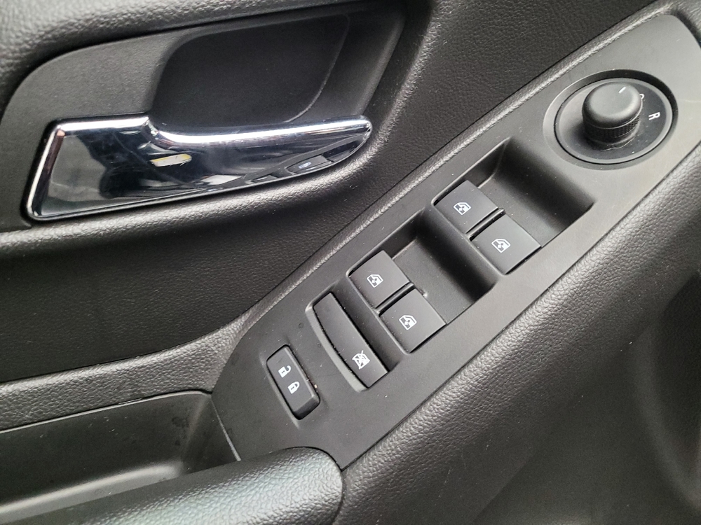 2022 Chevrolet Trax LS - Photo 21