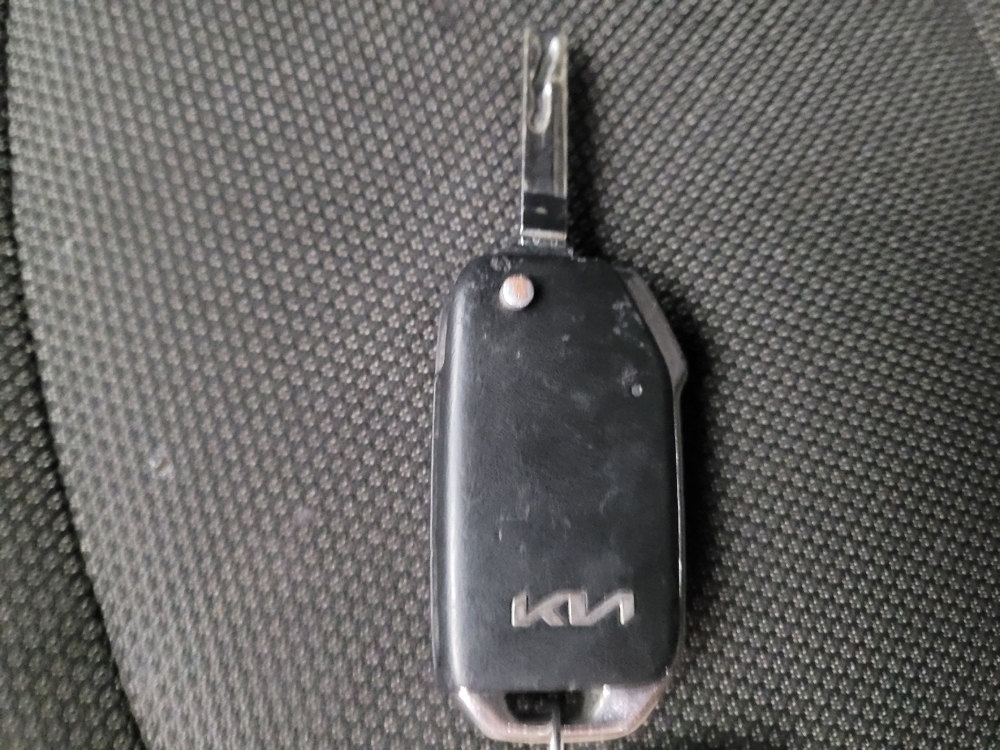2022 Kia FORTE LXS - Photo 25