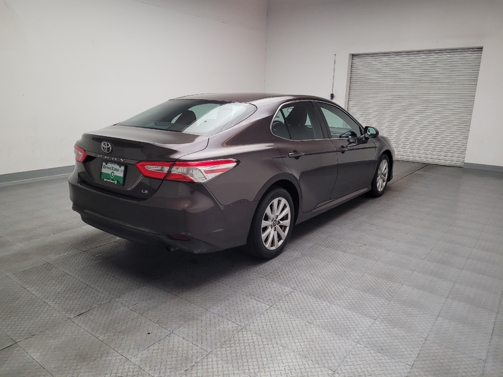 2018 Toyota Camry LE - Photo 7